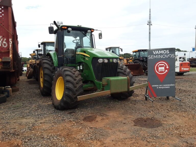 JOHN DEERE 7200J