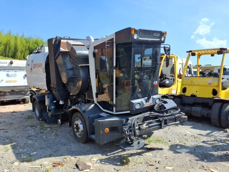 PIONEIRA VARREDEIRA MECANICA SUCÇÃO