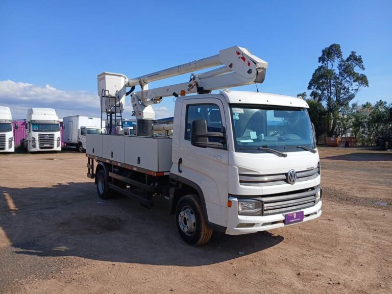 VOLKSWAGEN 11-180 DELIVERY 2P (DIESEL)(E5)