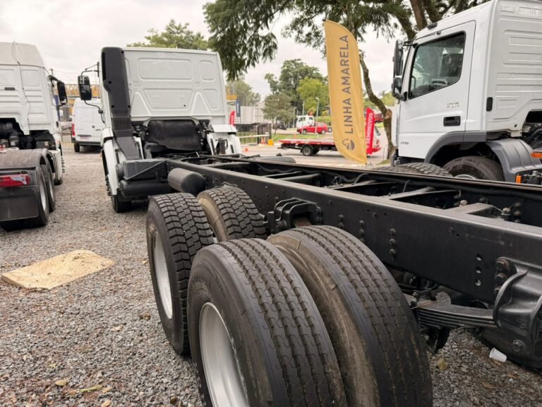 VOLKSWAGEN 24-330 E CONSTEL. 6X2 2P (DIESEL)(E5)