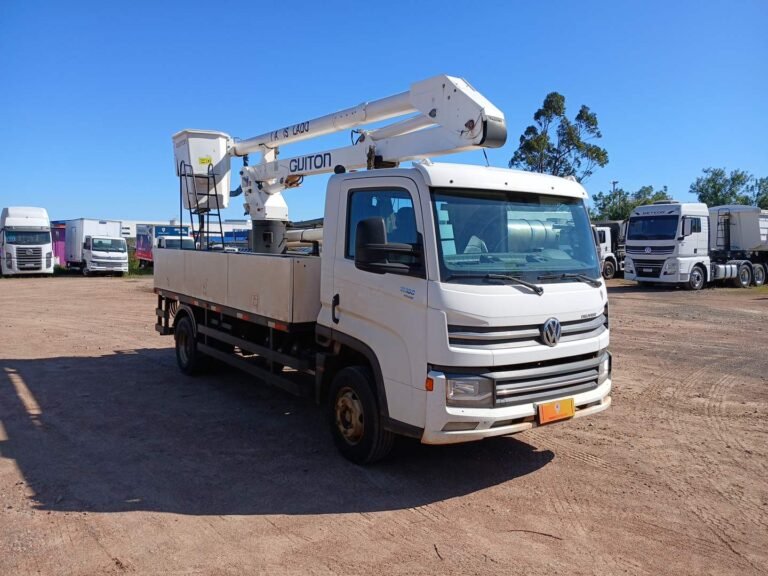 VOLKSWAGEN 11-180 DELIVERY 2P (DIESEL)(E5)