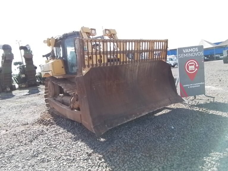 CATERPILLAR D6T XL