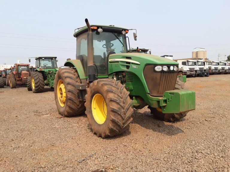 JOHN DEERE 7230J