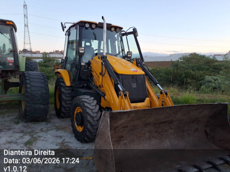 JCB RETROESCAVADEIRA