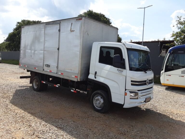 VOLKSWAGEN 11-180 DELIVERY 2P (DIESEL)(E5)