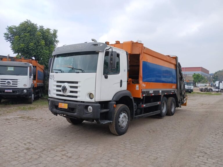 VOLKSWAGEN 24-260 E CONSTEL. 6X2 2P (DIESEL)(E5)