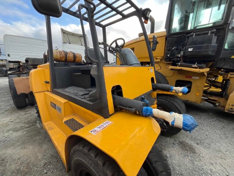 HYUNDAI 70l-7a