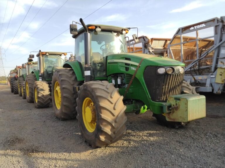 JOHN DEERE TRATOR JOHN DEERE 7215J