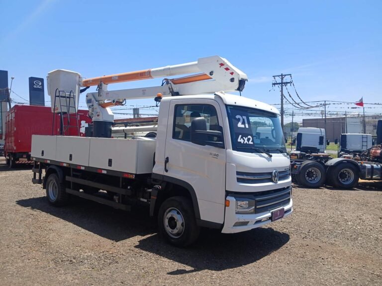 VOLKSWAGEN 11-180 DELIVERY 2P (DIESEL)(E5)