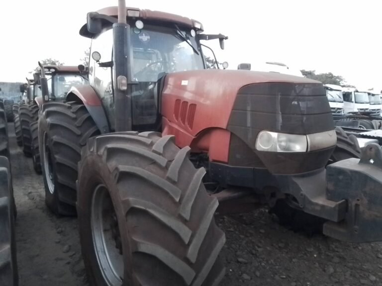 CASE PUMA 215