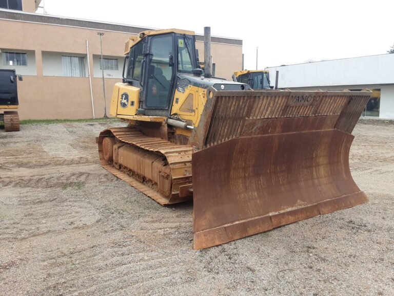 JOHN DEERE 750J-II