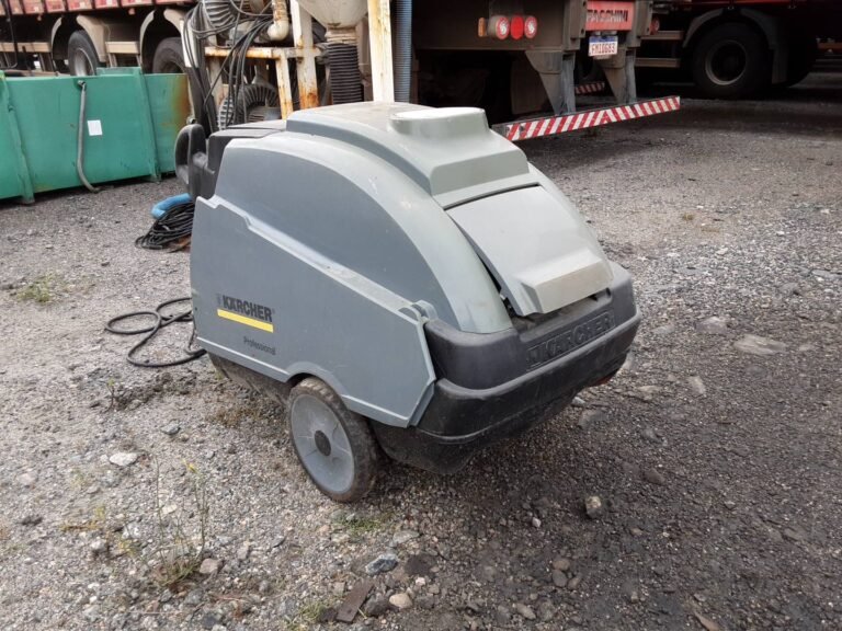 KARCHER LAVADORA DE PISO A.P