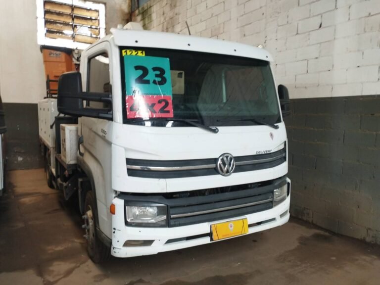 VOLKSWAGEN VOLKSWAGEN/11.180 DRC 4X2