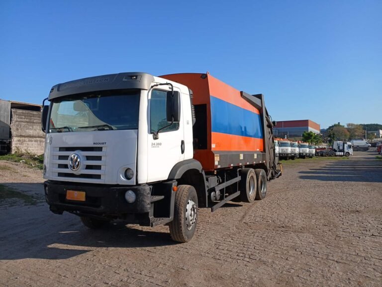 VOLKSWAGEN 24-260 E CONSTEL. 6X2 2P (DIESEL)(E5)