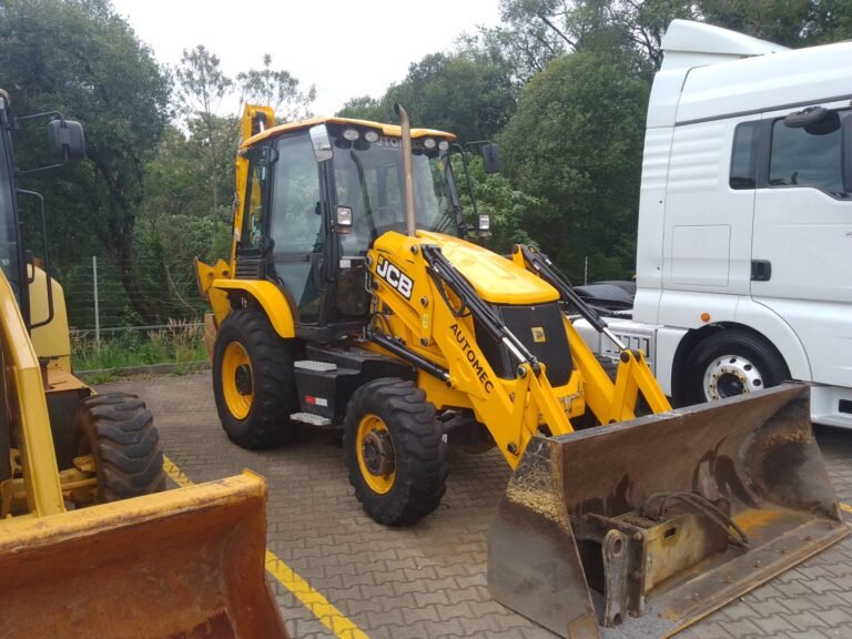 JCB RETROESCAVADEIRA