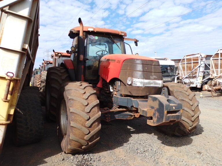 CASE PUMA 215