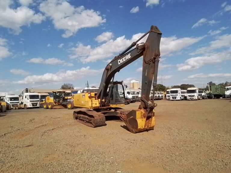 JOHN DEERE 210G
