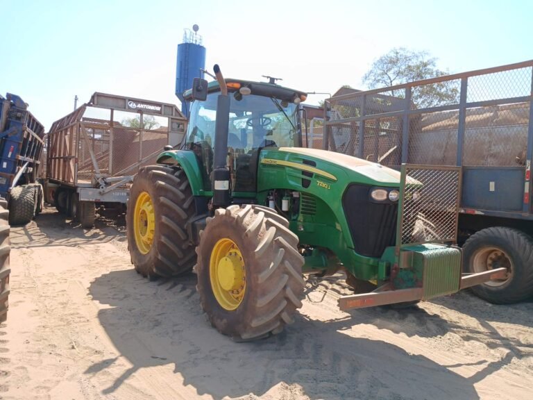JOHN DEERE 7230J
